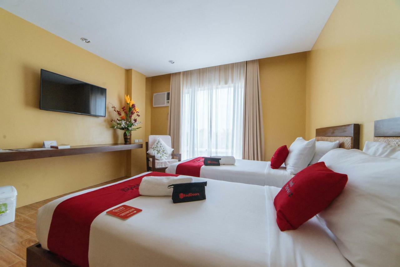 Reddoorz Premium Near Health Centrum Banica Roxas City Esterno foto