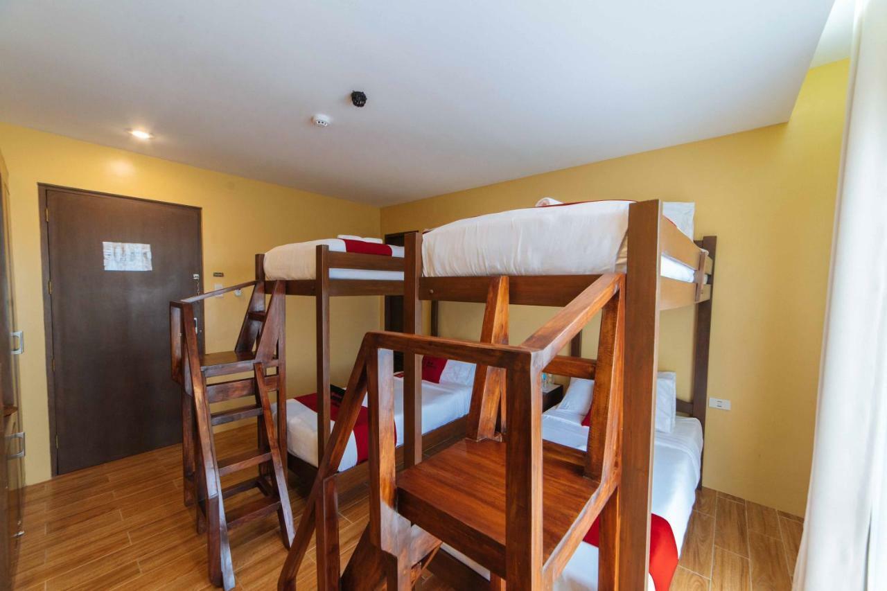 Reddoorz Premium Near Health Centrum Banica Roxas City Esterno foto