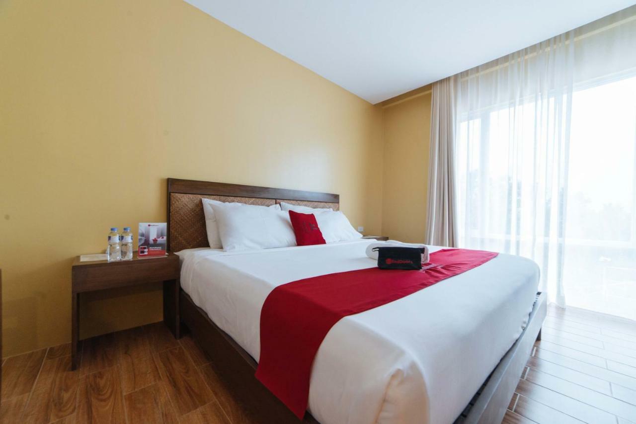 Reddoorz Premium Near Health Centrum Banica Roxas City Esterno foto