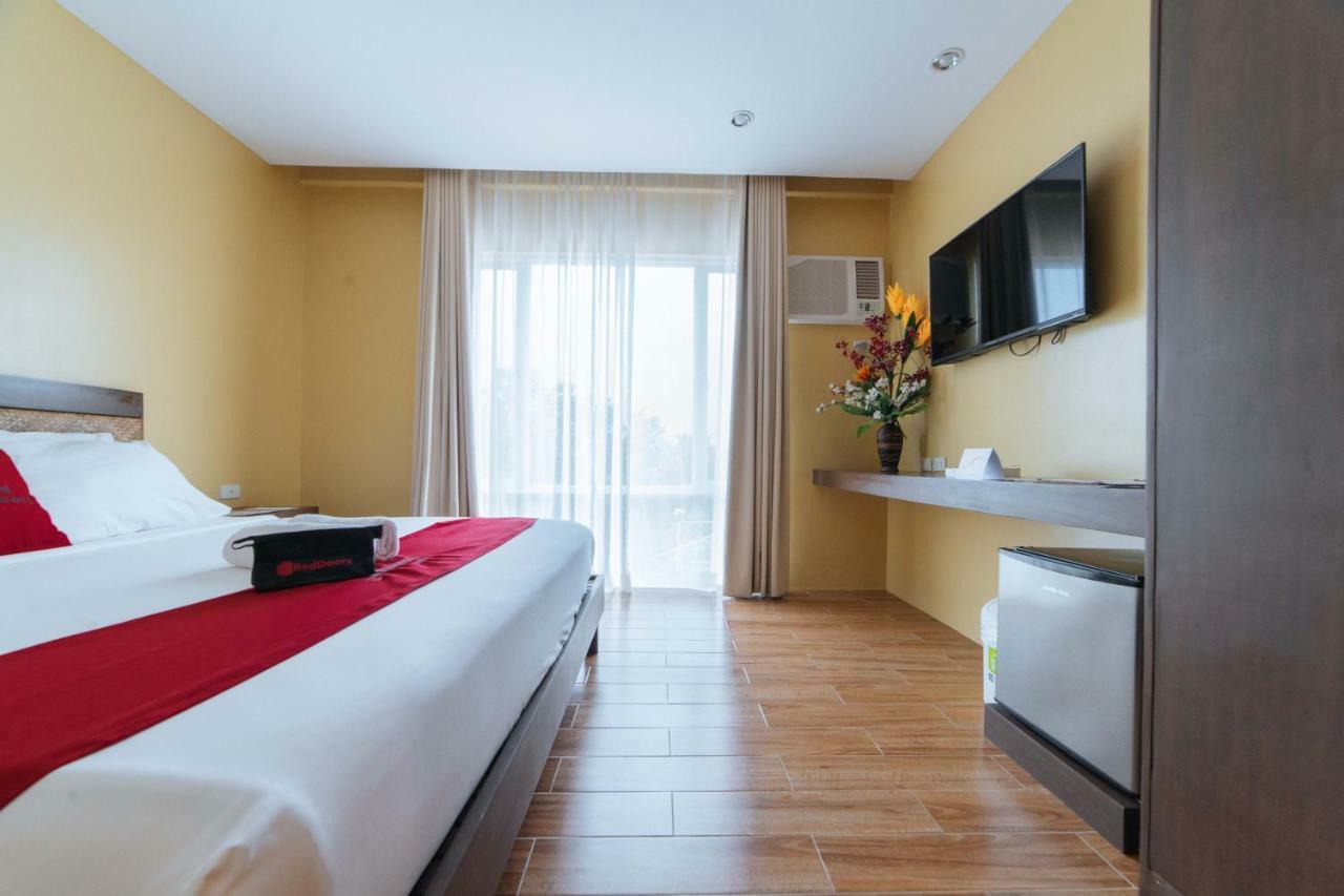 Reddoorz Premium Near Health Centrum Banica Roxas City Esterno foto