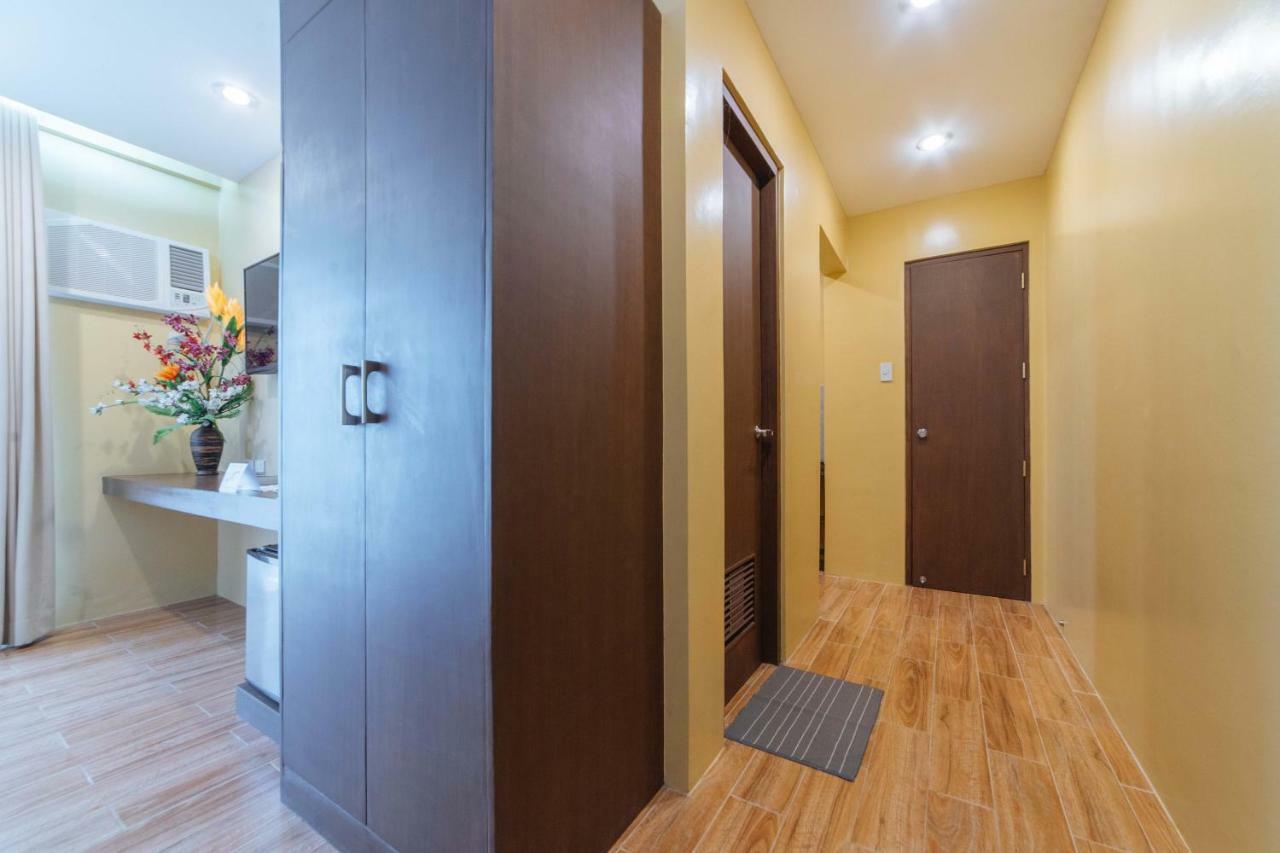 Reddoorz Premium Near Health Centrum Banica Roxas City Esterno foto