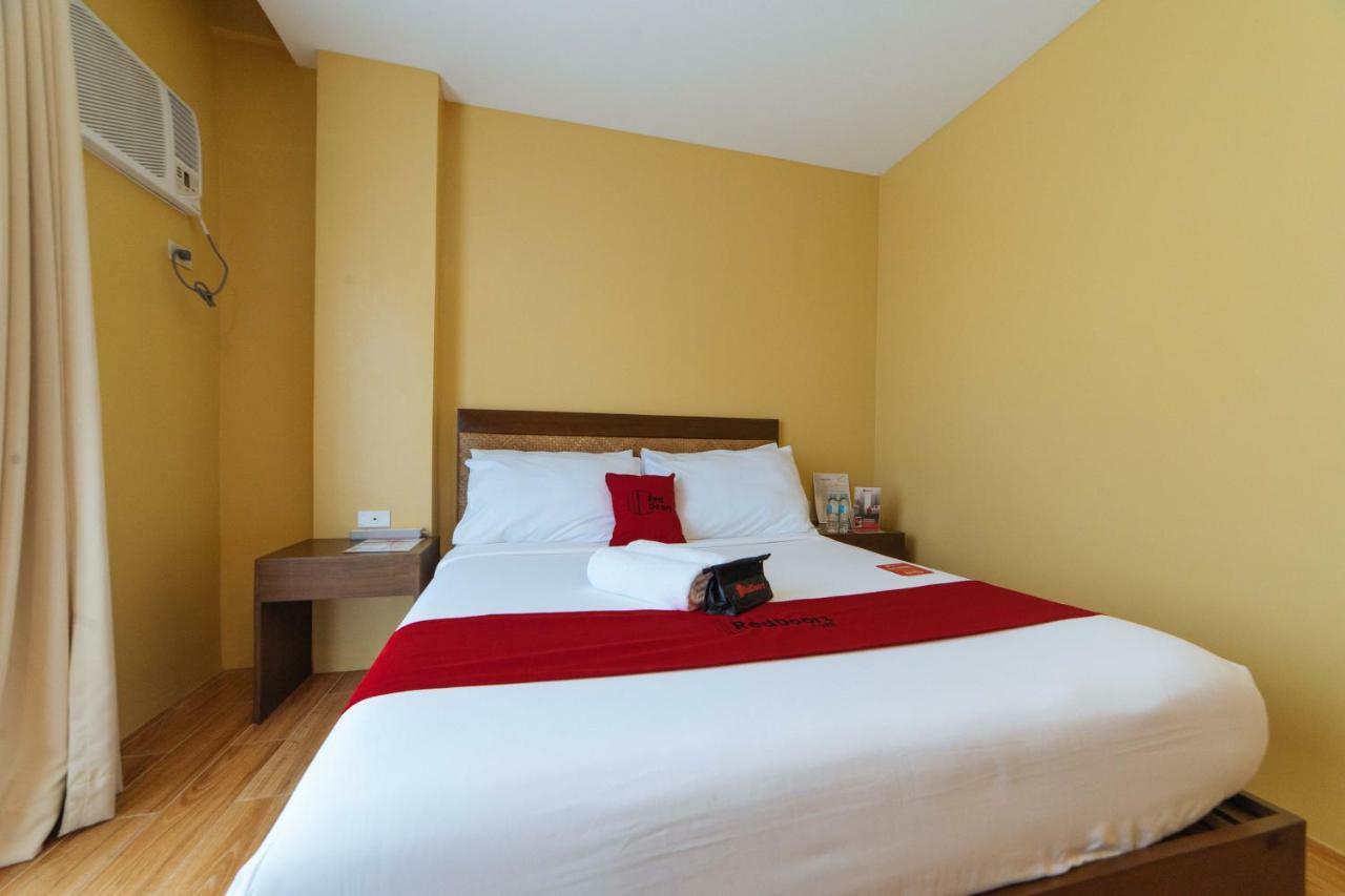 Reddoorz Premium Near Health Centrum Banica Roxas City Esterno foto