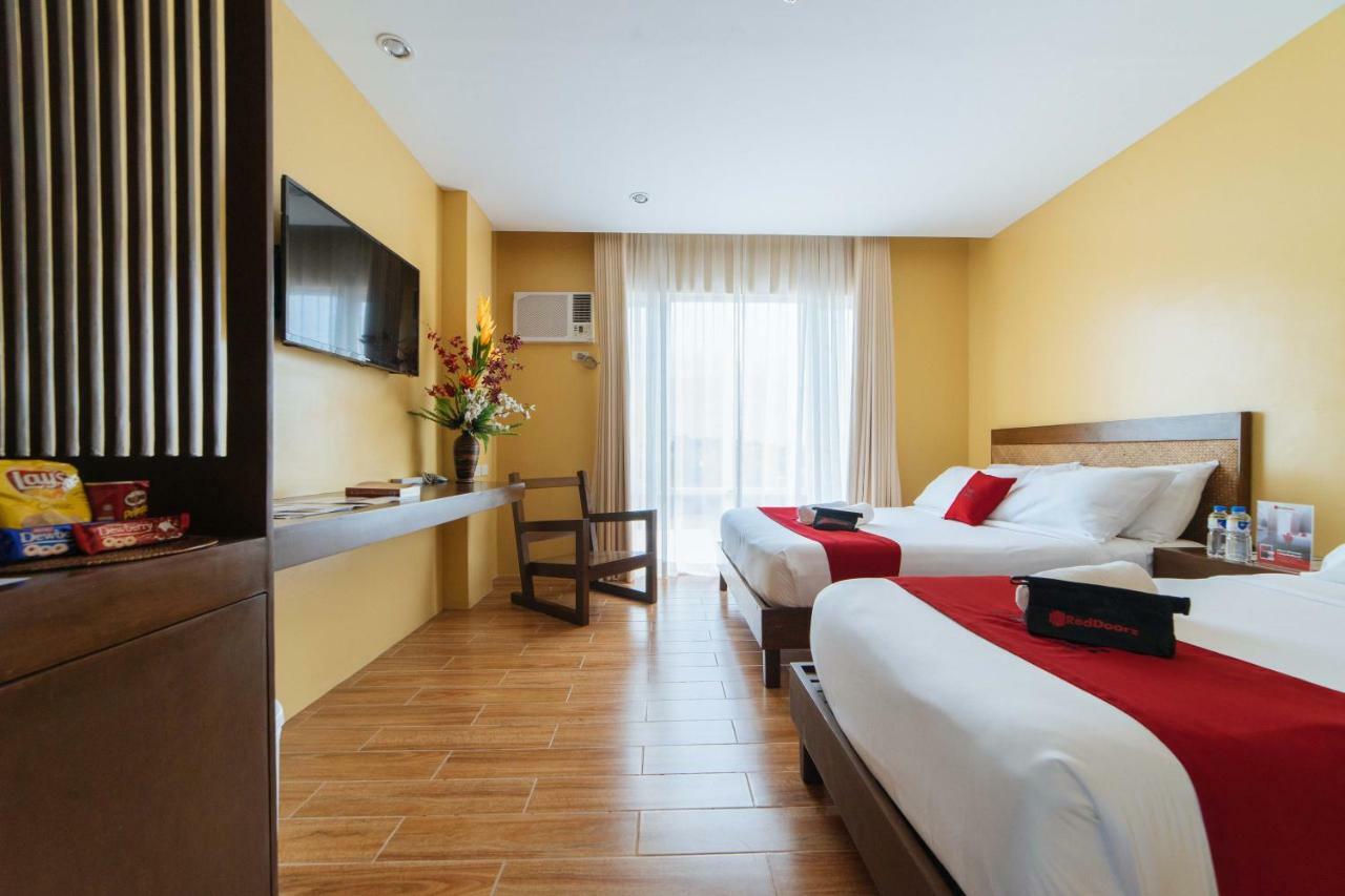Reddoorz Premium Near Health Centrum Banica Roxas City Esterno foto