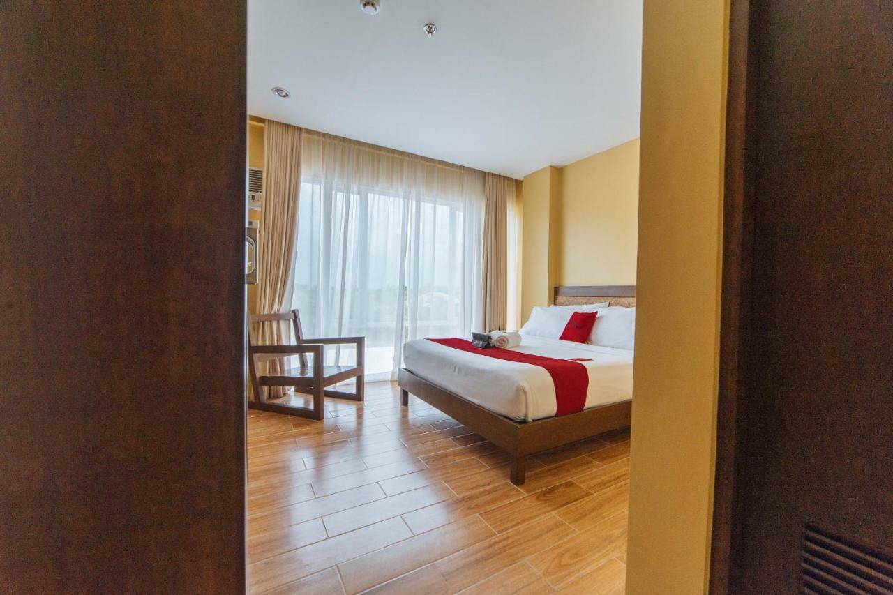 Reddoorz Premium Near Health Centrum Banica Roxas City Esterno foto