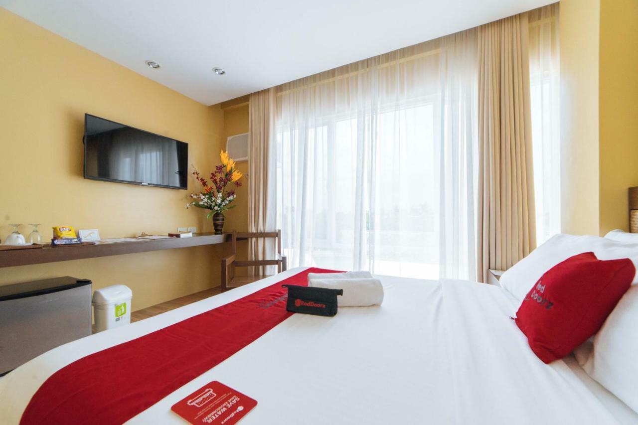 Reddoorz Premium Near Health Centrum Banica Roxas City Esterno foto